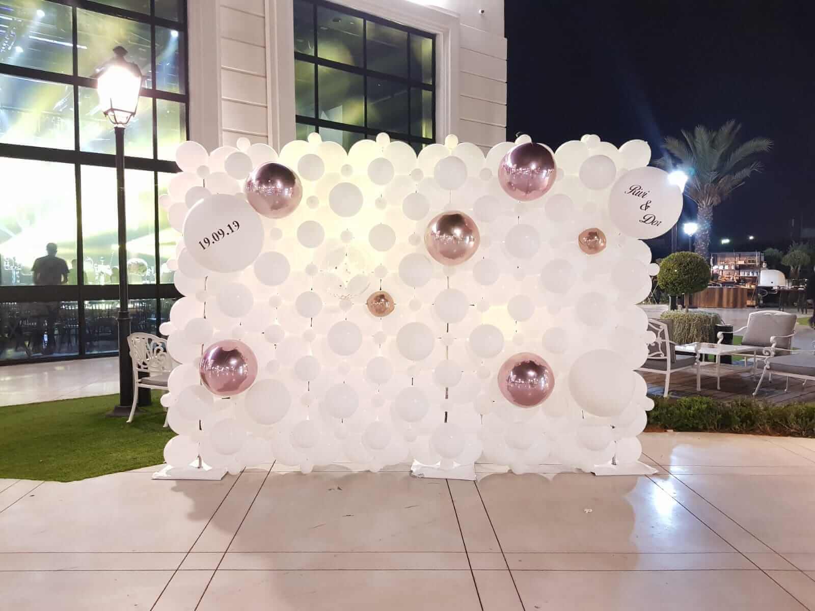 קיר בלונים 5