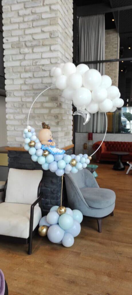 סטנד בלונים לברית