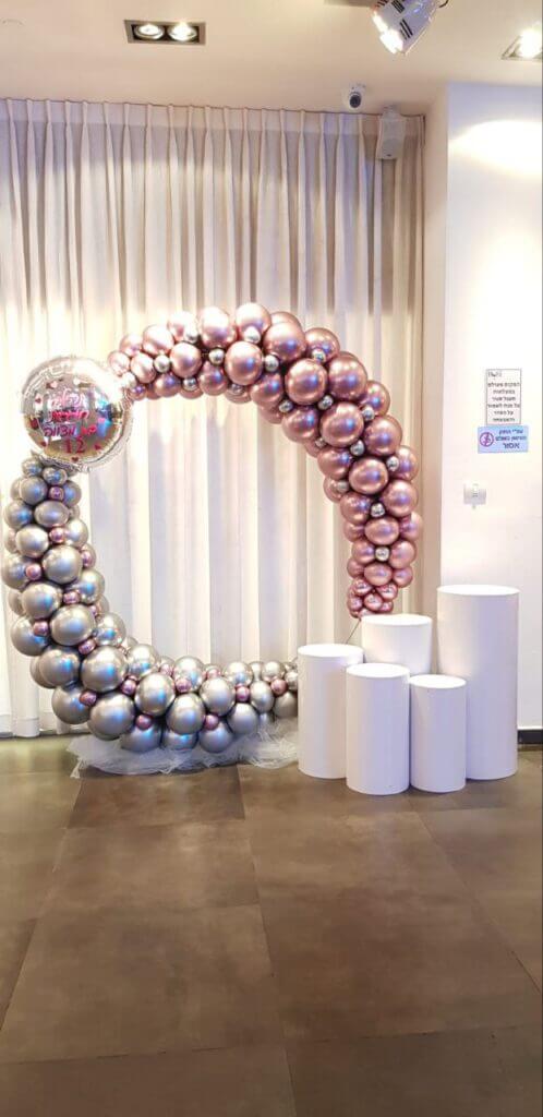 קשת בלונים אלגנטית לברית