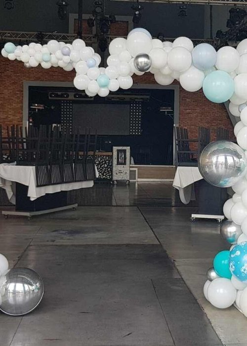 בלונים לברית