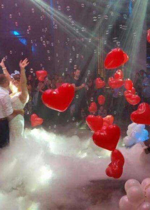 בלונים לחתונה בזמן ריקוד סולו