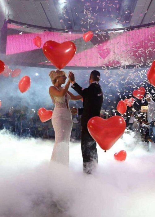 בלונים לחתונה בזמן ריקוד סולו
