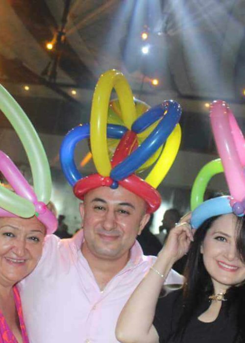 כובעים מבלונים