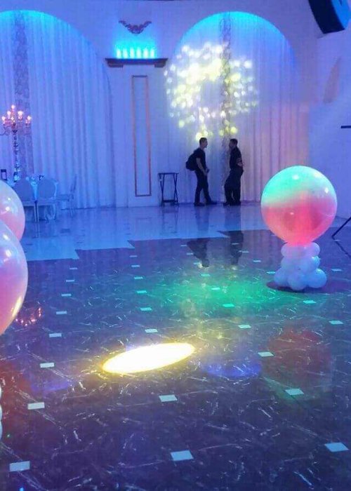 בלונים באולם אירועים לחתונה