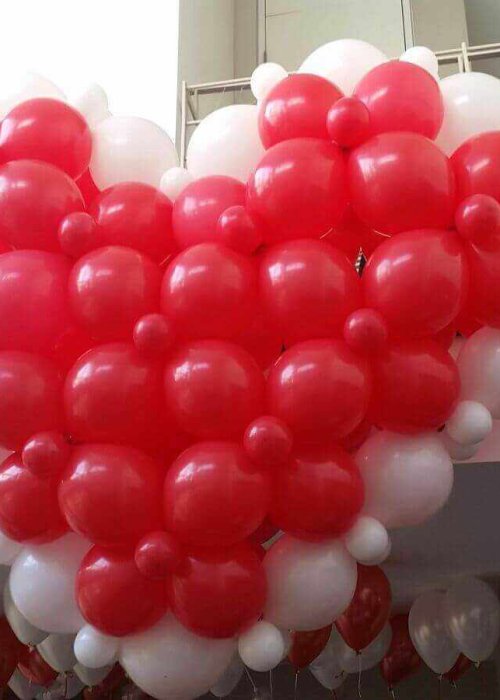 עיצוב בלונים בצורת לב