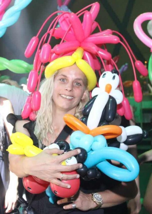 חוגגים עם בלונים