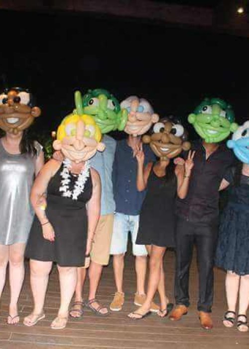 מוזמנים עם בלונים