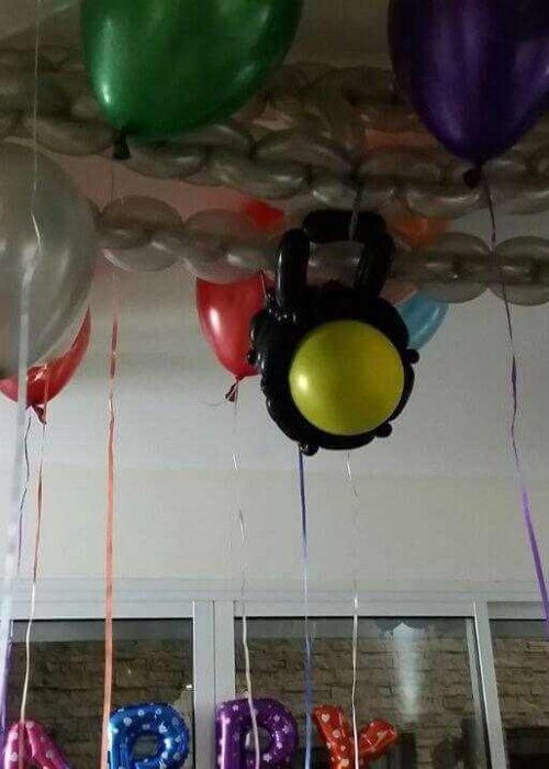 עיצובי בלונים צבעוניים