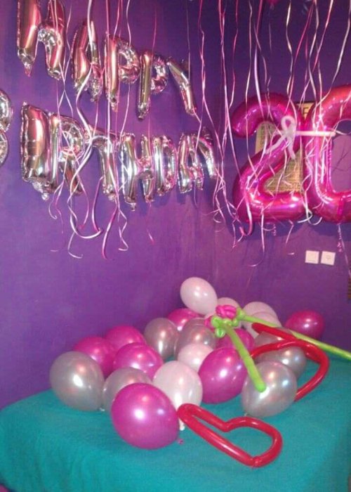 עיצוב בלונים ליום הולדת 20