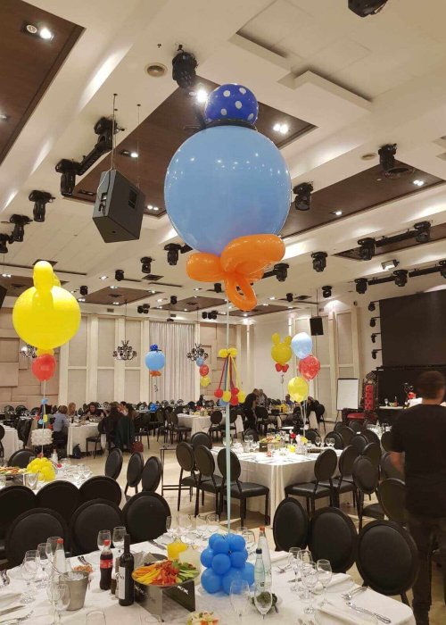 בלונים מסודרים לברית