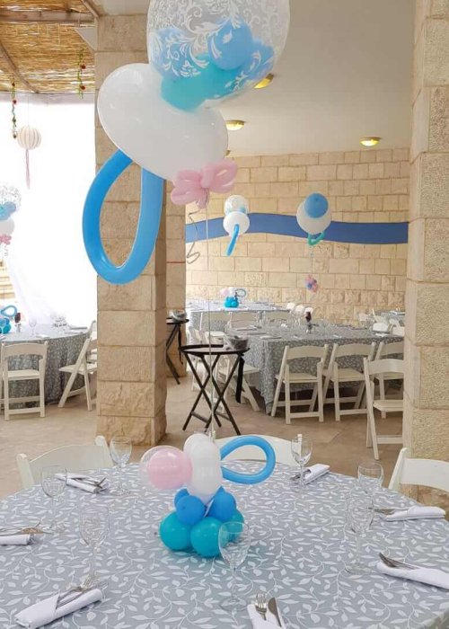 בלונים מעוצבים באולם לברית