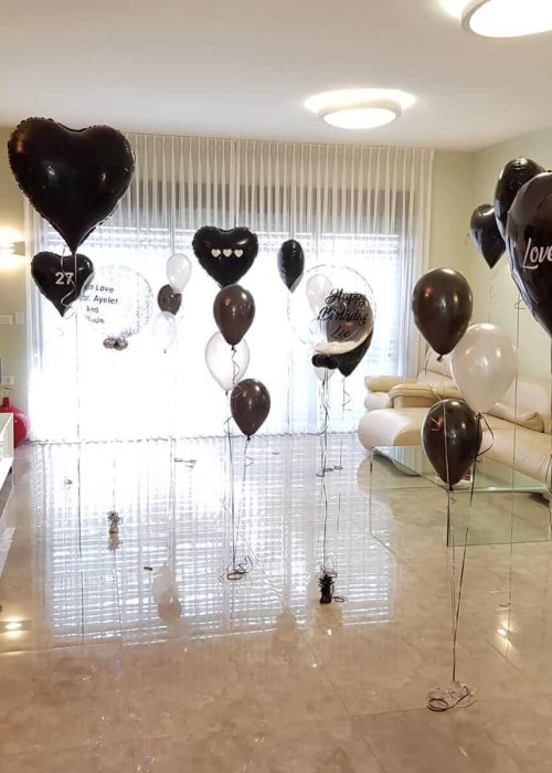 בלוני לב שחור ולבן