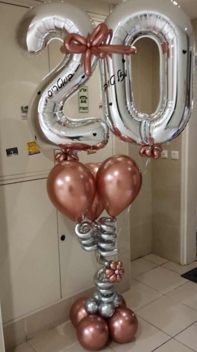 ספרות עם הדפסת שם החוגגת ומזל טוב