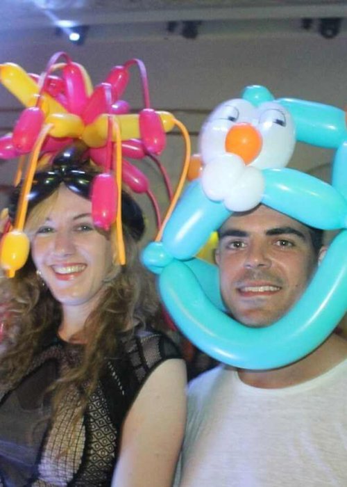 כובעים מבלונים