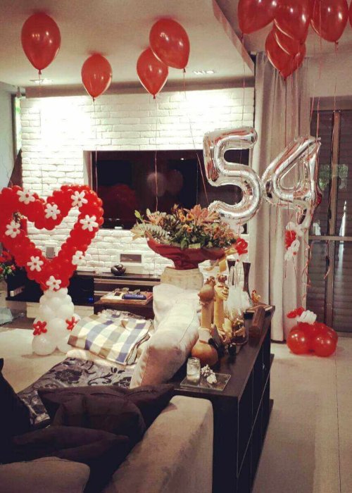 סידור בלונים יום הולדת 54