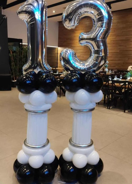 עמודים עם בלונים לעלייה לתורה והספרה 13