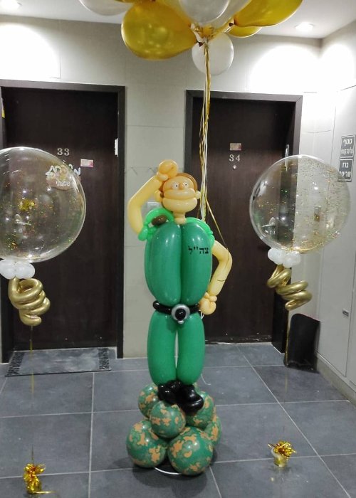 סטנדים עם בלונים שקופים