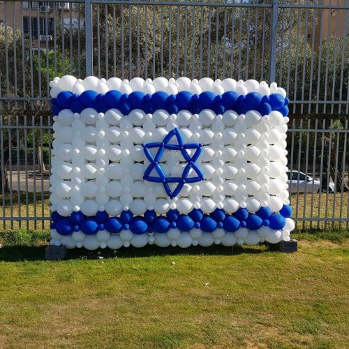 דגל בלונים ליום העצמאות