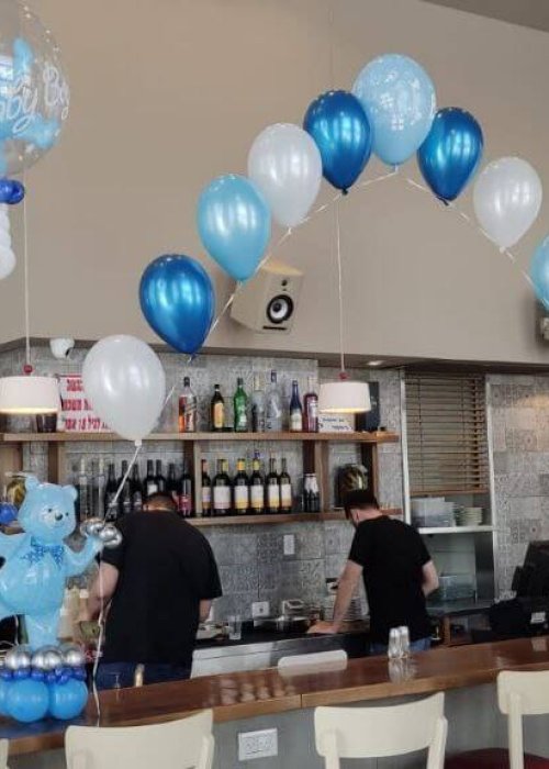 קשת בלונים לבית