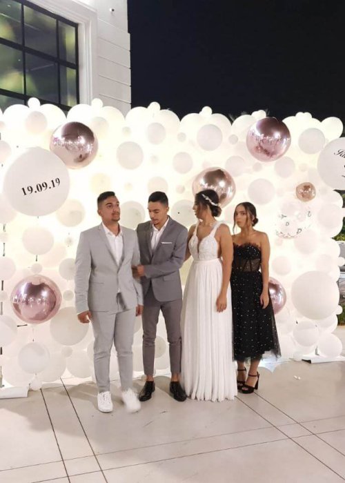 קיר בלונים לחתונה