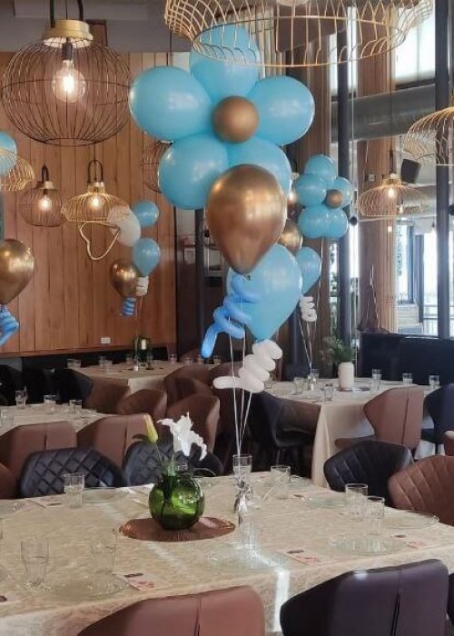 סידור בלונים לברית לאולם אירועים