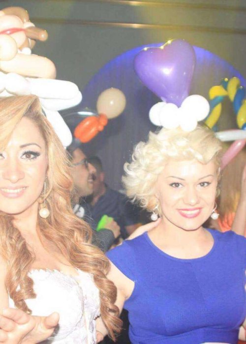 חגיגה עם אמן בלונים