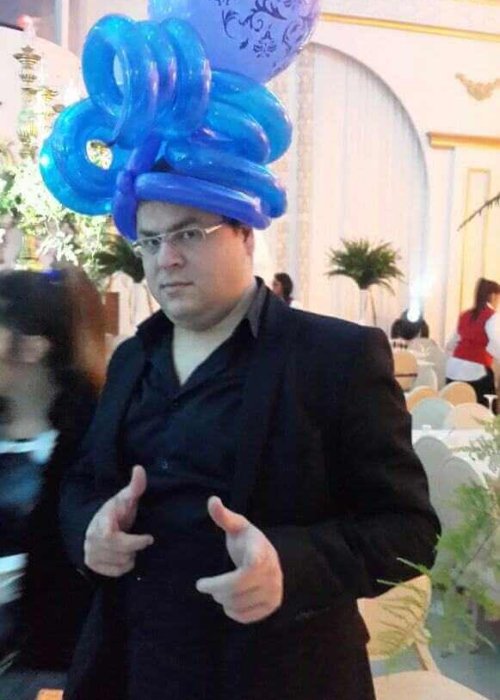 כובעי בלונים עם אמן בלונים